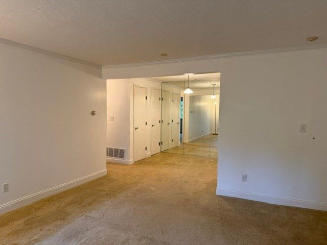1 Kingswood 8, Abington, MA 02351