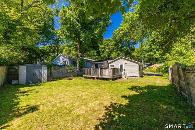 1 West Boulevard, East Hampton, CT 06424