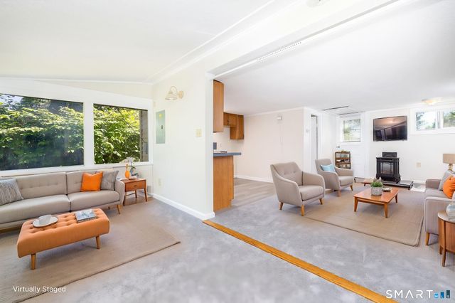 1 West Boulevard, East Hampton, CT 06424