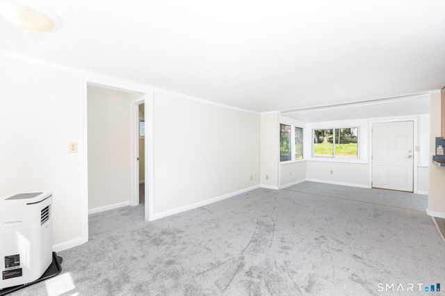 1 West Boulevard, East Hampton, CT 06424
