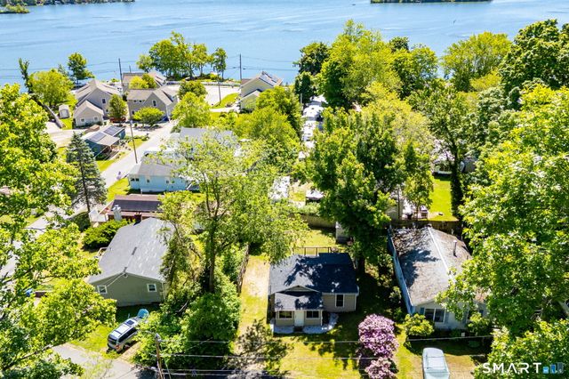 1 West Boulevard, East Hampton, CT 06424