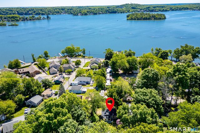 1 West Boulevard, East Hampton, CT 06424