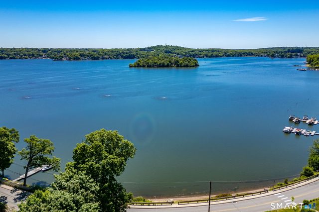 1 West Boulevard, East Hampton, CT 06424