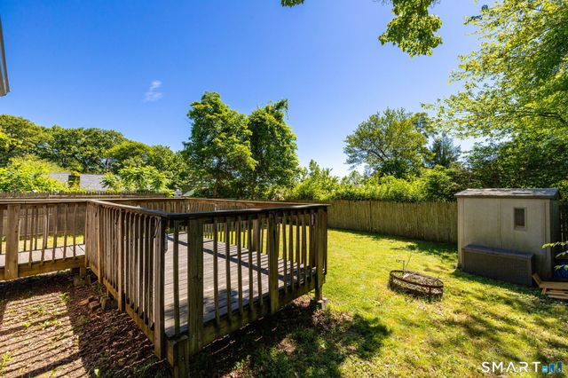 1 West Boulevard, East Hampton, CT 06424