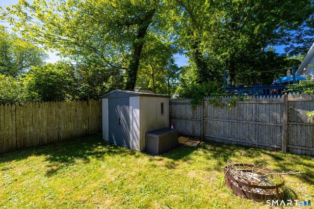 1 West Boulevard, East Hampton, CT 06424