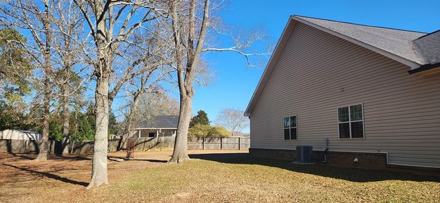 115 Willow Way, Headland, AL 36345