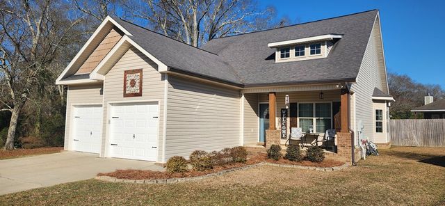 115 Willow Way, Headland, AL 36345