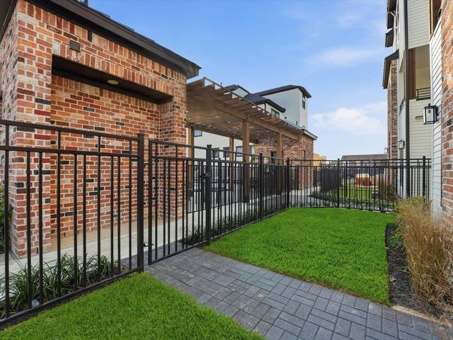9211 Fort George Street, Houston, TX 77063