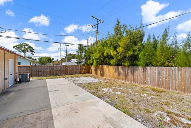 815 W Laird Drive, Jupiter, FL 33458