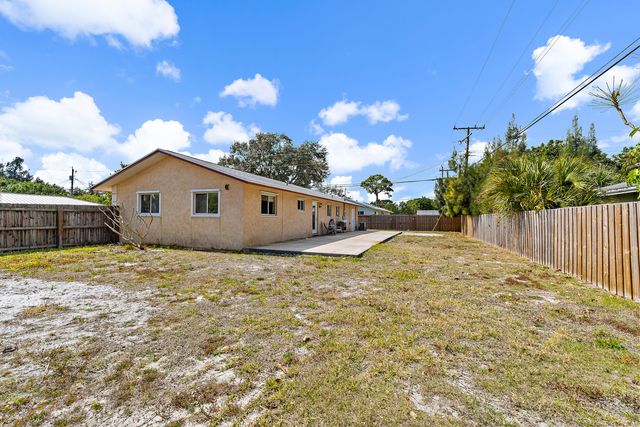 815 W Laird Drive, Jupiter, FL 33458
