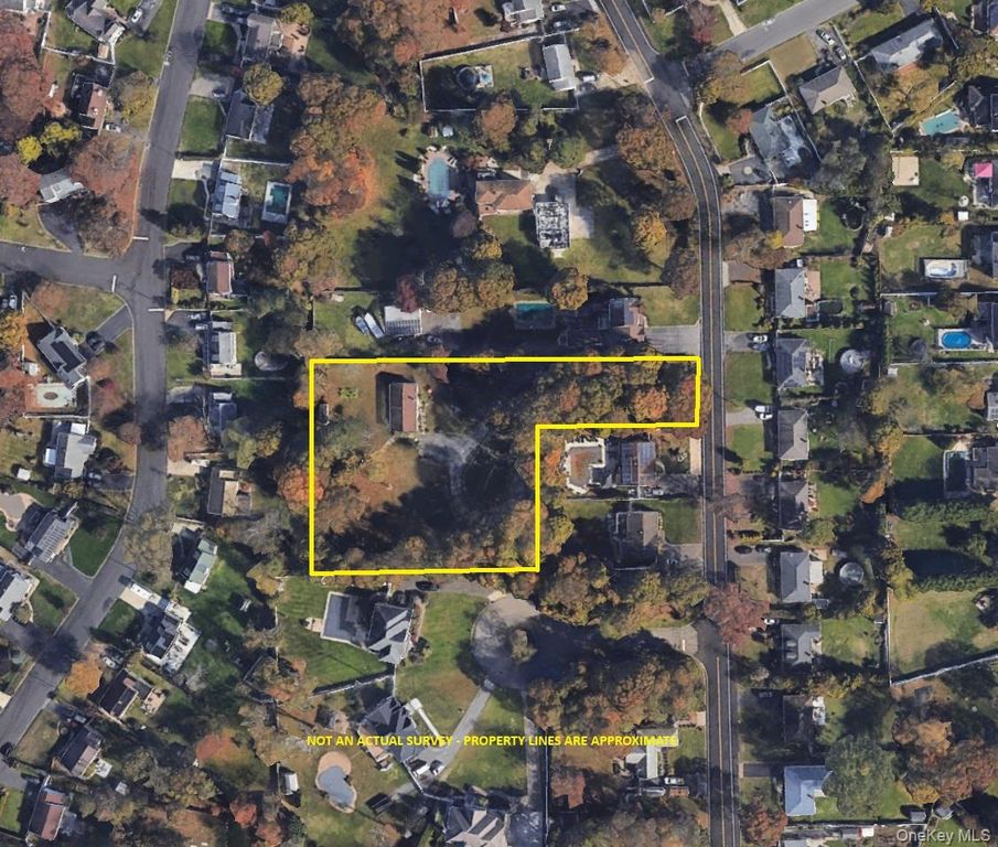72 Locust Avenue, Oakdale, NY 11769 — photo 4