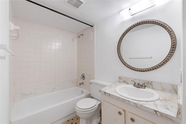 3720 N Pine Island Road 333, Sunrise, FL 33351