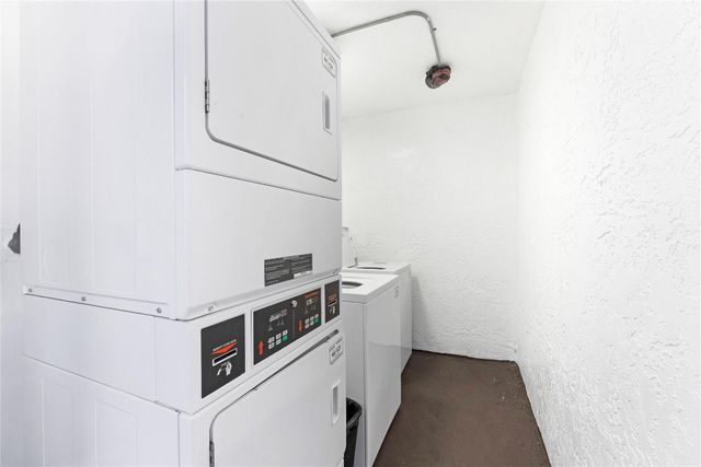 3720 N Pine Island Road 333, Sunrise, FL 33351