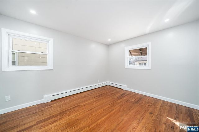 104 Hayward Place, Wallington, NJ 07057