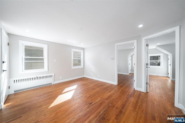 104 Hayward Place, Wallington, NJ 07057