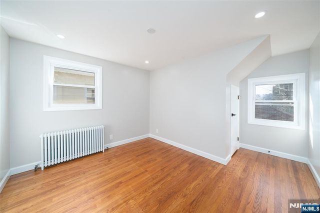 104 Hayward Place, Wallington, NJ 07057