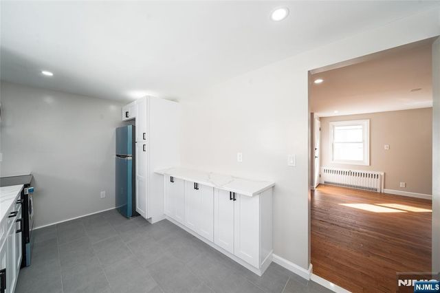 104 Hayward Place, Wallington, NJ 07057