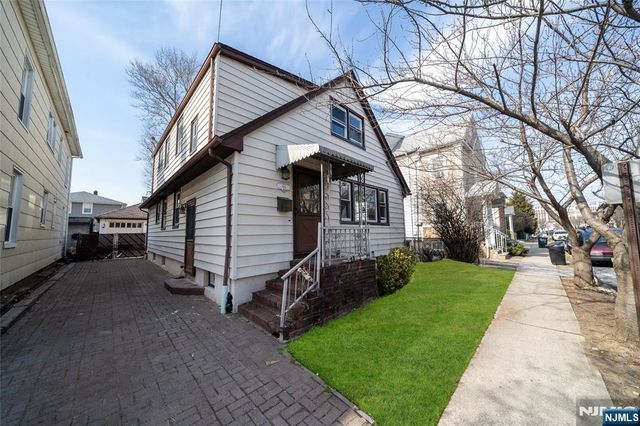 104 Hayward Place, Wallington, NJ 07057