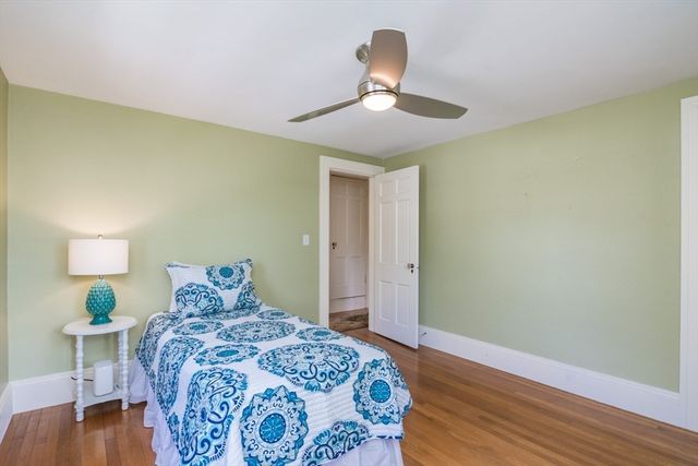 20 Wenonah Pl, Longmeadow, MA 01106