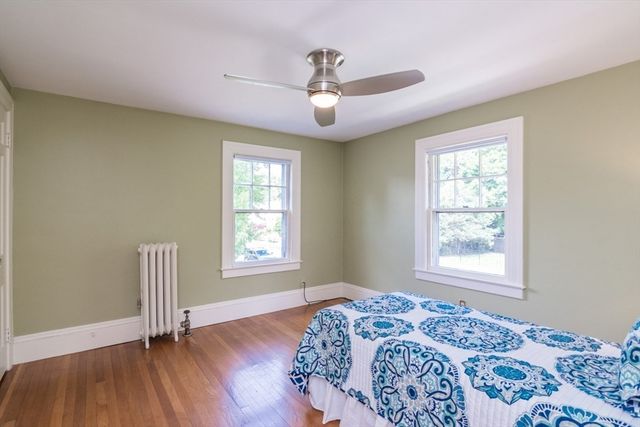 20 Wenonah Pl, Longmeadow, MA 01106