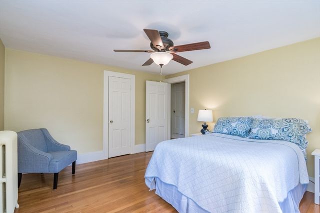 20 Wenonah Pl, Longmeadow, MA 01106