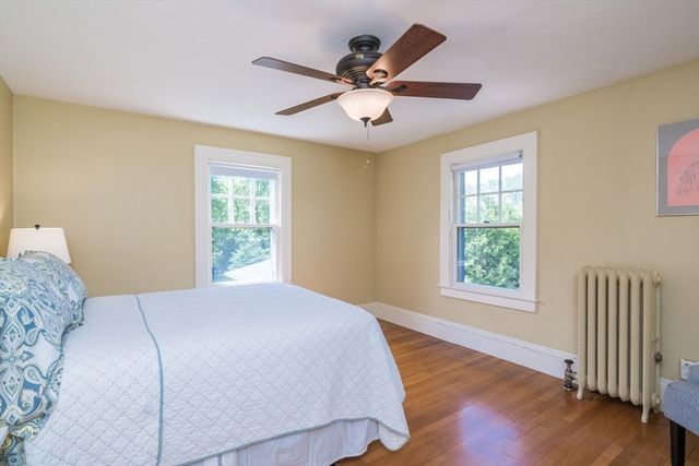 20 Wenonah Pl, Longmeadow, MA 01106