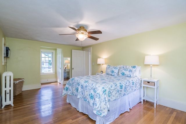 20 Wenonah Pl, Longmeadow, MA 01106