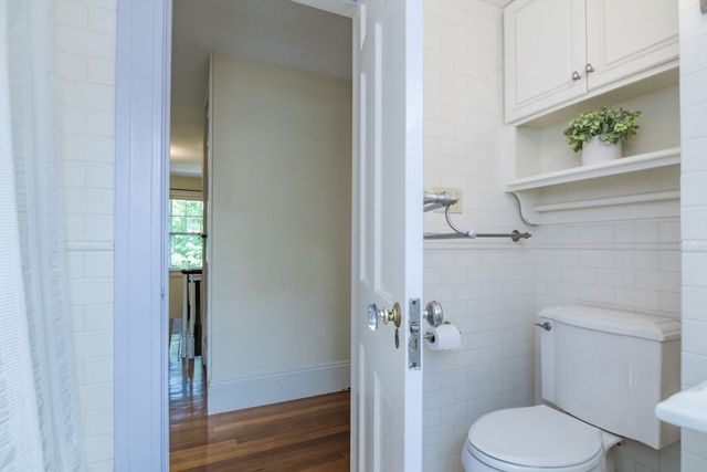 20 Wenonah Pl, Longmeadow, MA 01106
