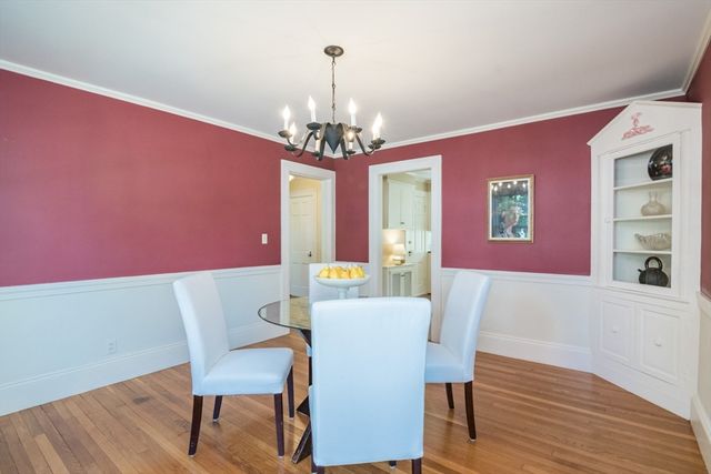 20 Wenonah Pl, Longmeadow, MA 01106