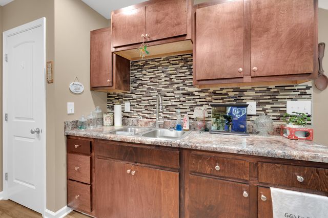 517 Weaver St Apt 5, Tullahoma, TN 37388