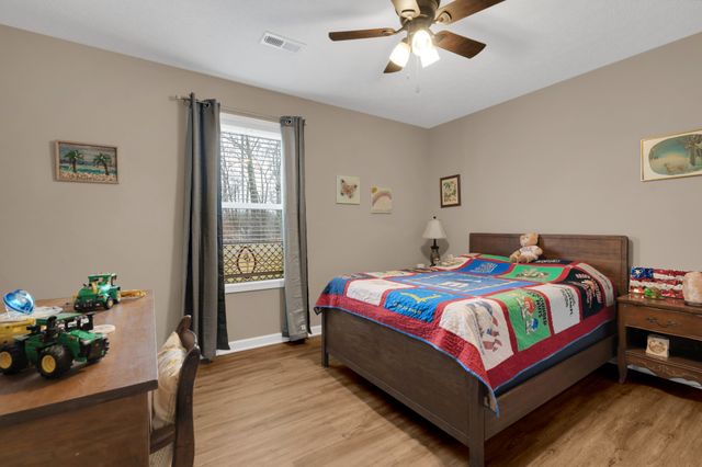 517 Weaver St Apt 5, Tullahoma, TN 37388