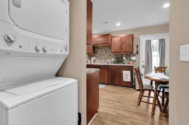 517 Weaver St Apt 5, Tullahoma, TN 37388