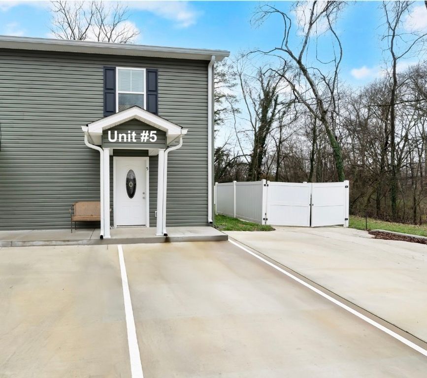 517 Weaver St Apt 5, Tullahoma, TN 37388