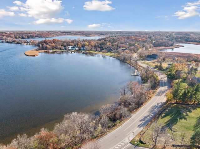 3981 White Oak Lane, Chanhassen, MN 55331