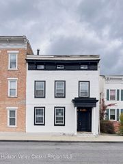208 Warren Street, Hudson, NY 12534