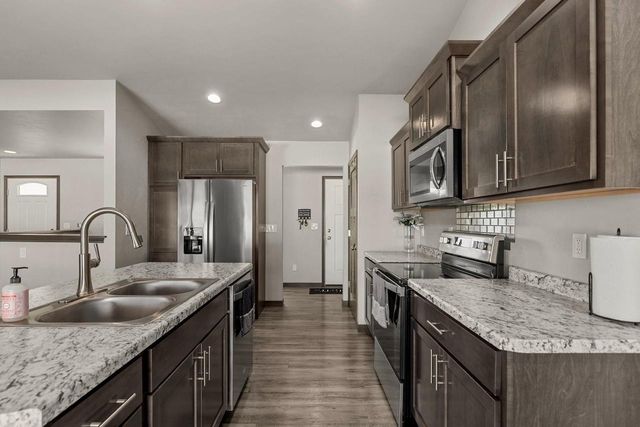 3424 E RUBYRED DRIVE, Appleton, WI 54913