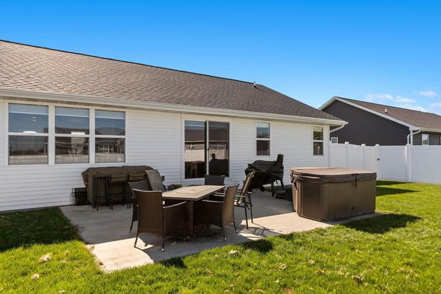 3424 E RUBYRED DRIVE, Appleton, WI 54913
