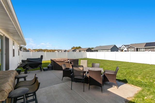 3424 E RUBYRED DRIVE, Appleton, WI 54913