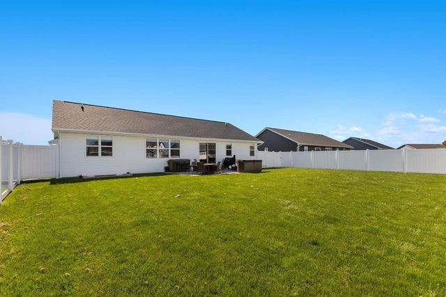 3424 E RUBYRED DRIVE, Appleton, WI 54913