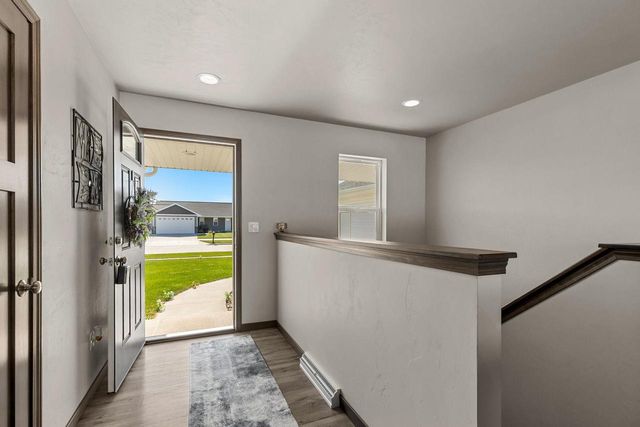 3424 E RUBYRED DRIVE, Appleton, WI 54913