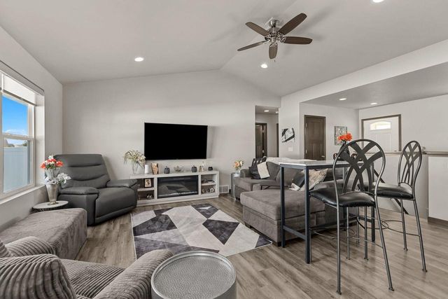 3424 E RUBYRED DRIVE, Appleton, WI 54913