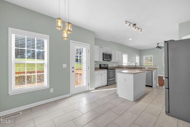 5413 Country Hills Drive, Mcleansville, NC 27301