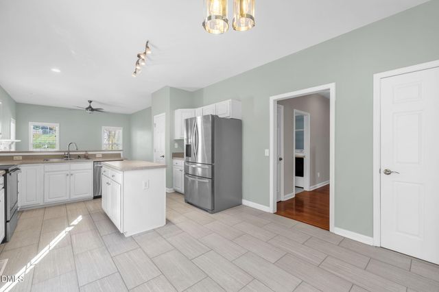 5413 Country Hills Drive, Mcleansville, NC 27301