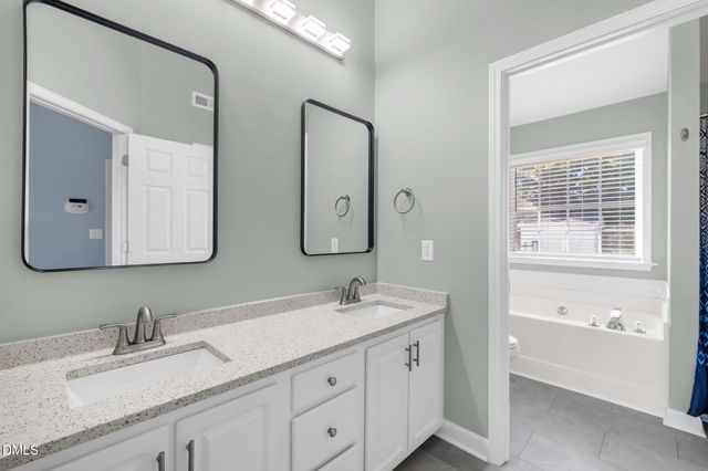 5413 Country Hills Drive, Mcleansville, NC 27301