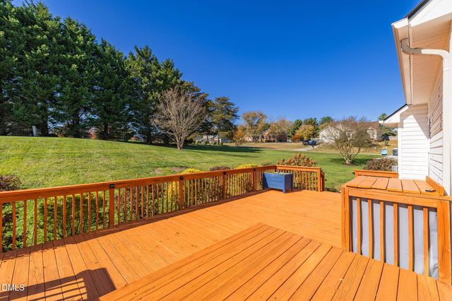 5413 Country Hills Drive, Mcleansville, NC 27301