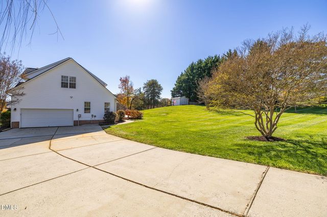 5413 Country Hills Drive, Mcleansville, NC 27301