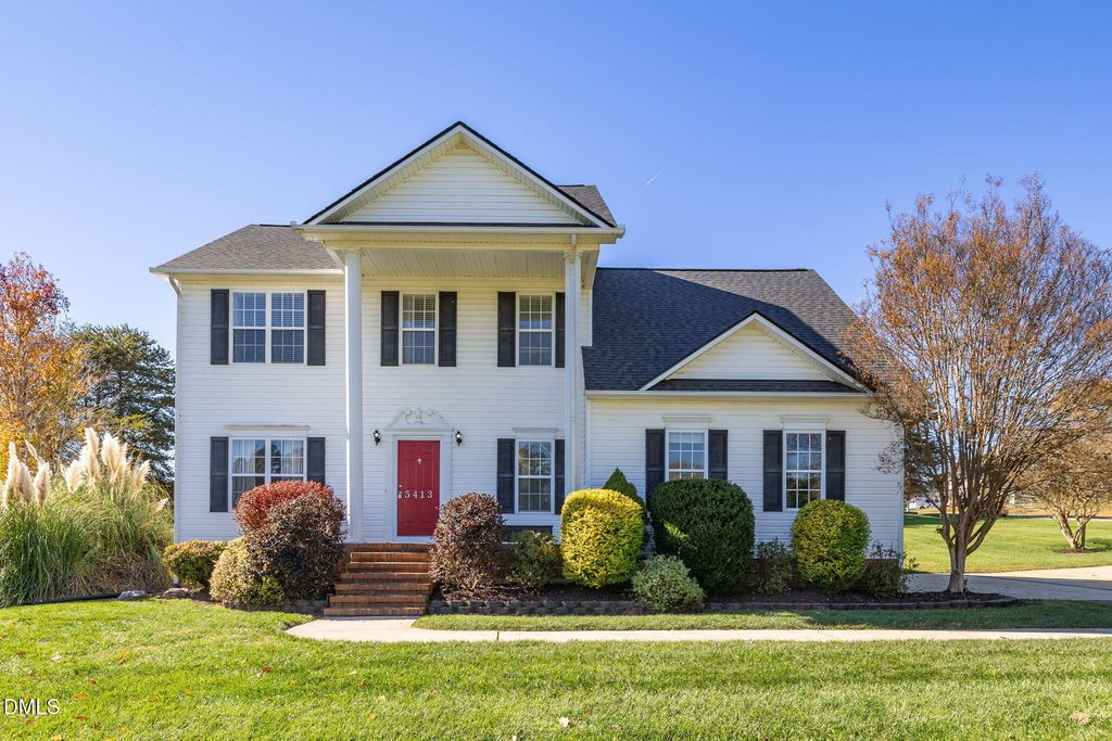 5413 Country Hills Drive, Mcleansville, NC 27301