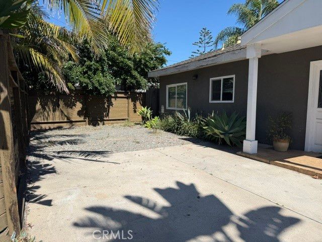 395 Victoria, Costa Mesa, CA 92627