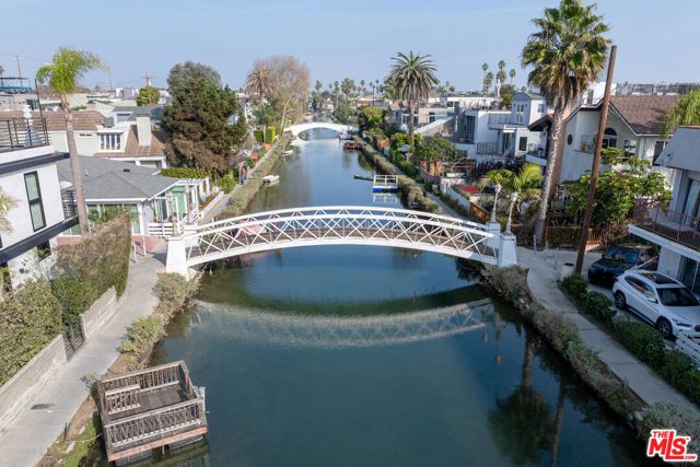 2300 Grand Canal, Venice (los Angeles), CA 90291