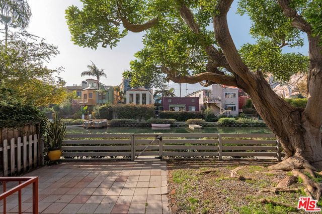 2300 Grand Canal, Venice (los Angeles), CA 90291
